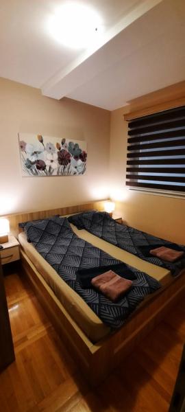 Apartman, preko puta Mone